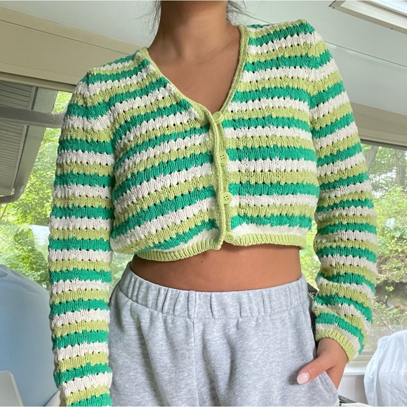 Zara knit cropped sweater, size Small - Picture 3 of 3